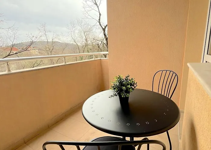 Touch And Go - Cosy In Veliko Tarnovo, Location *